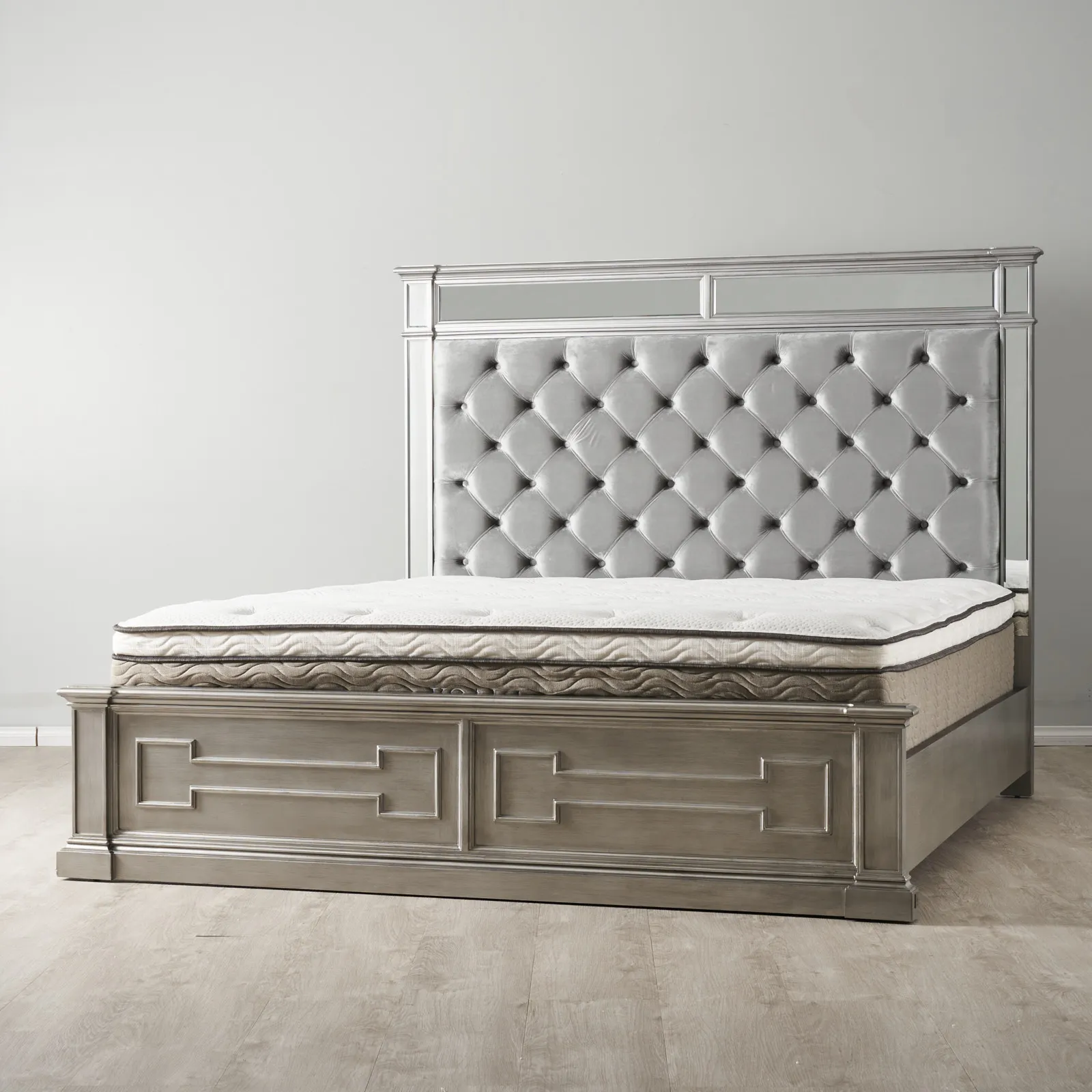 Solitude Antique Silver King Bed
