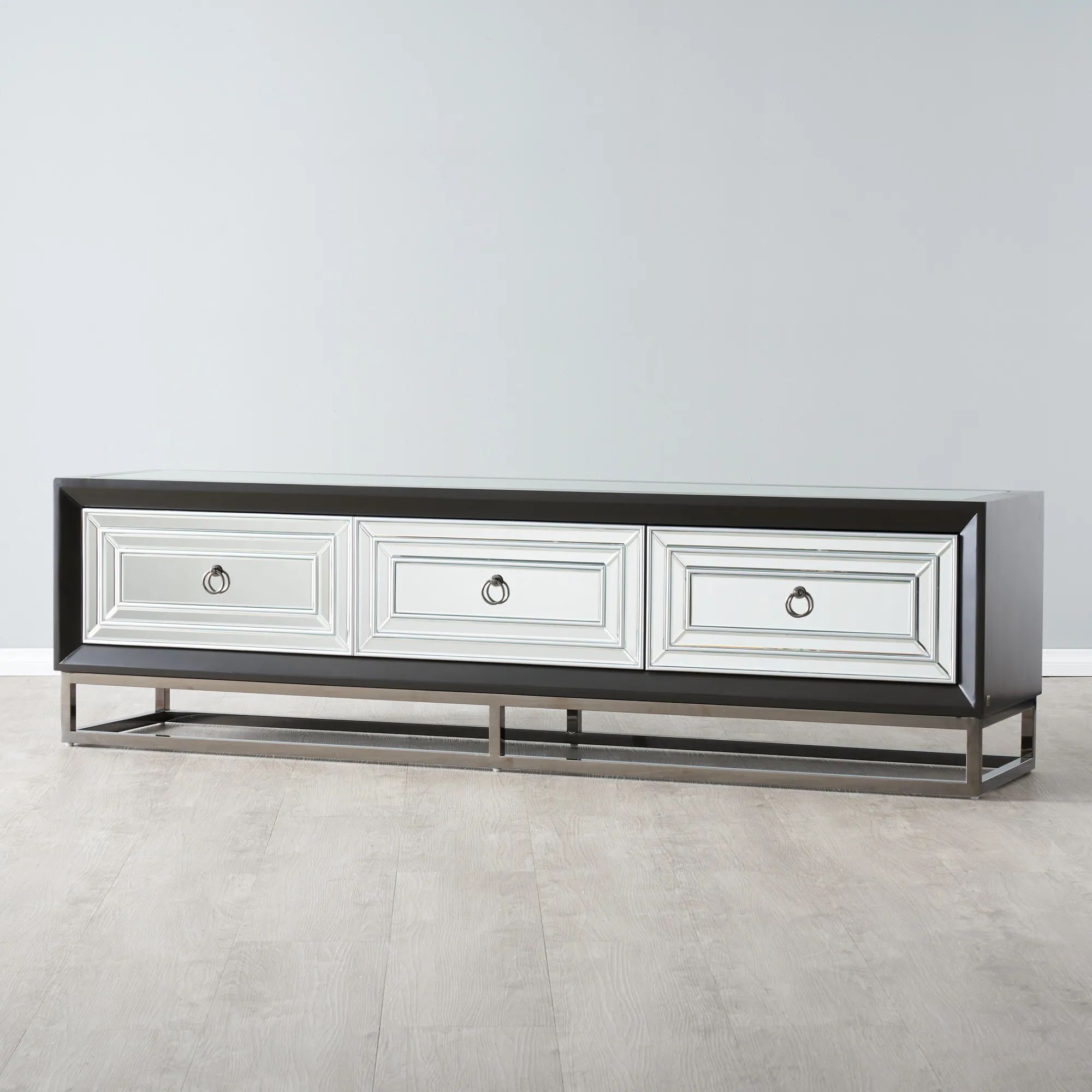 Thalia Entertainment Unit