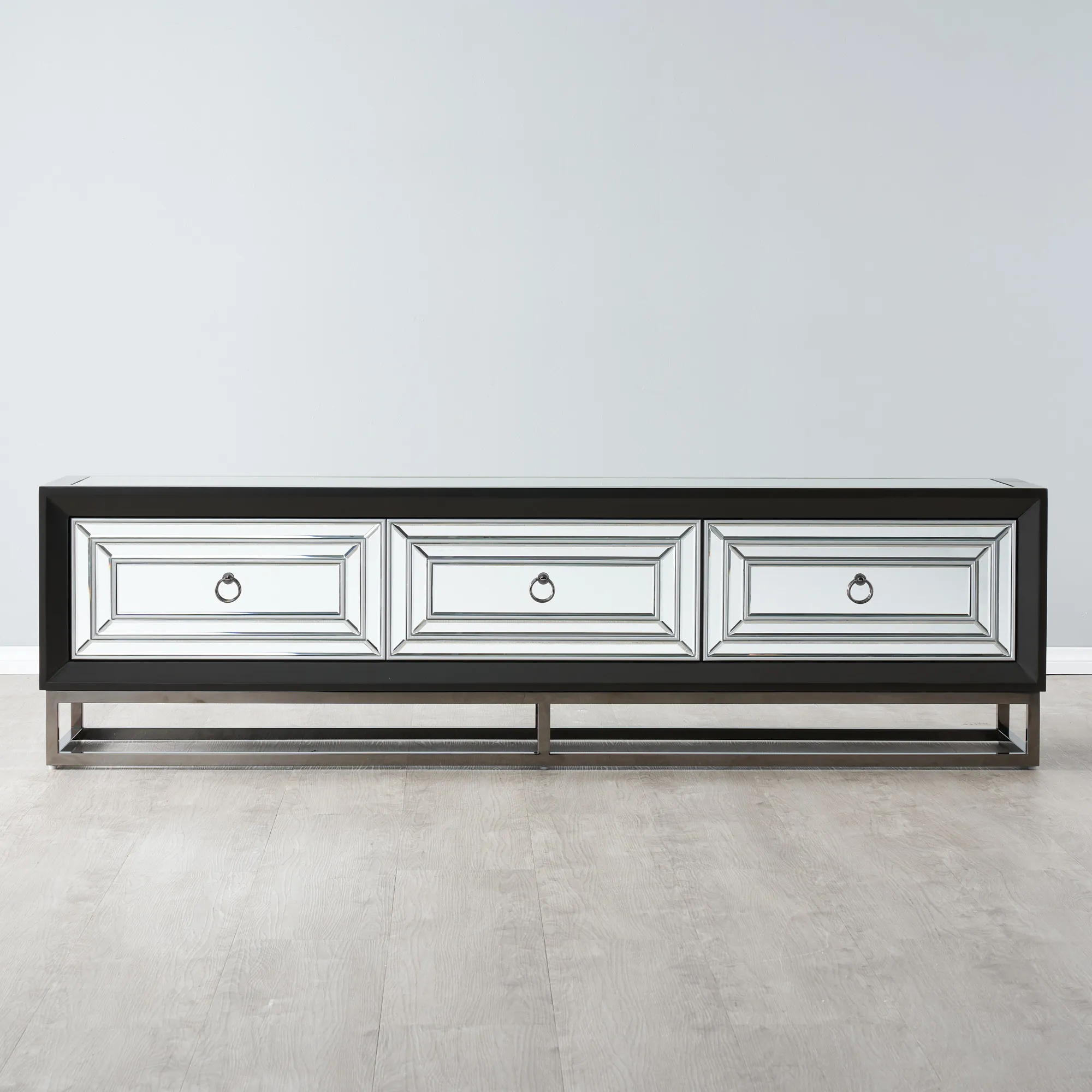 Thalia Entertainment Unit