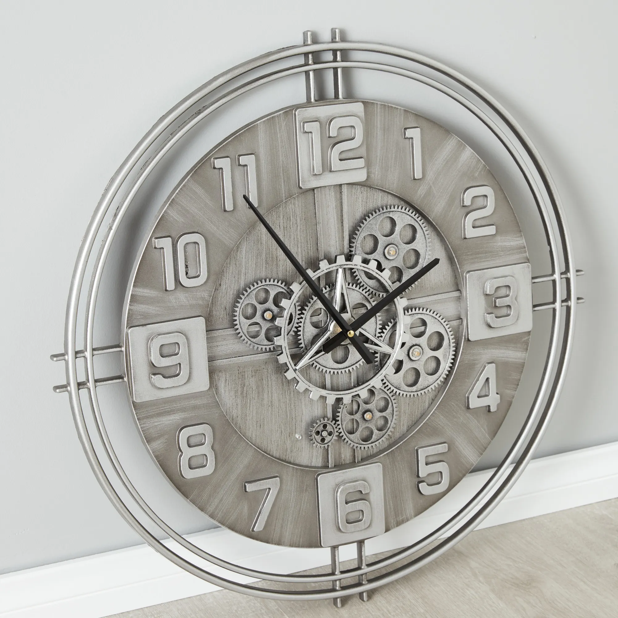 Nick Antique Silver Round Wall Clock