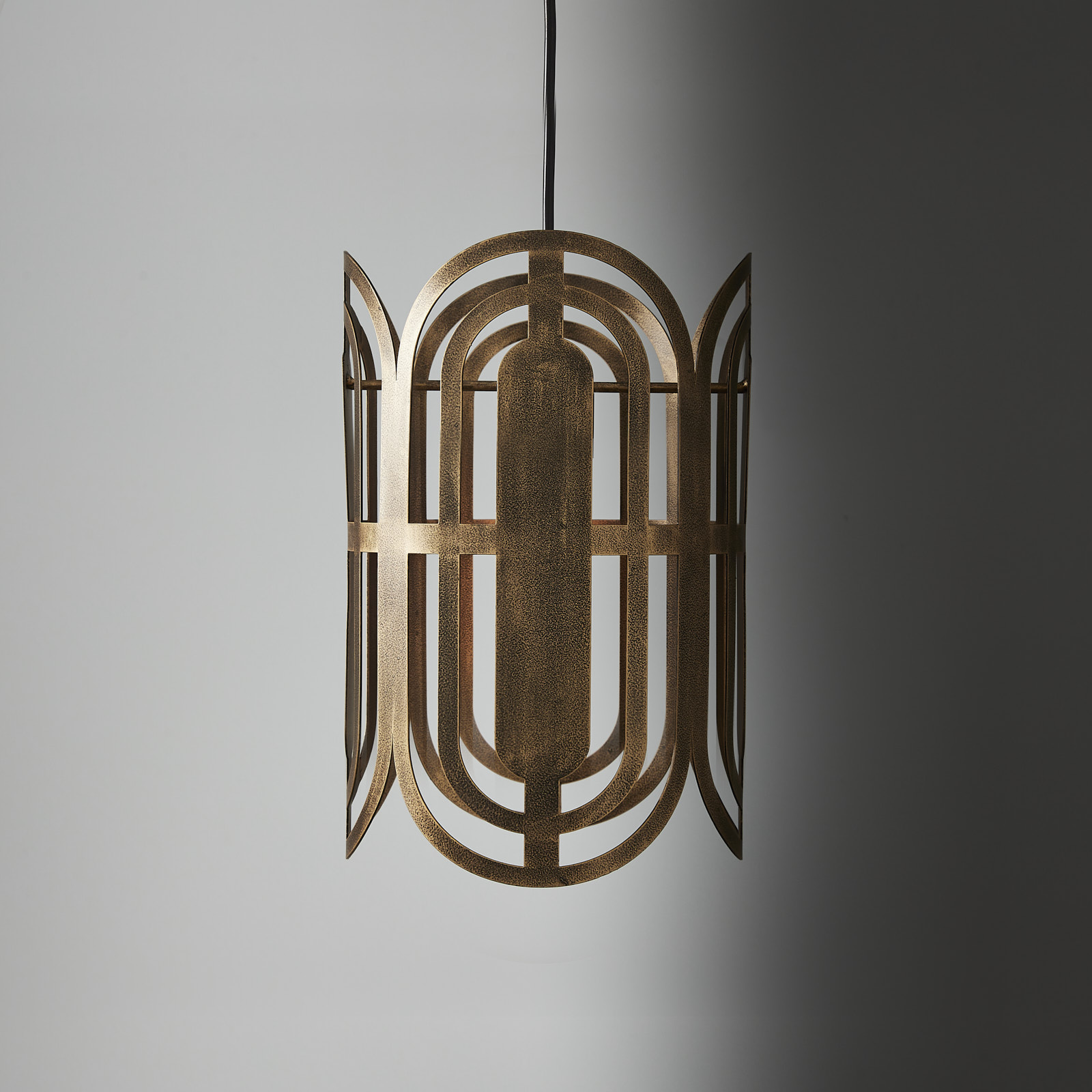 Edith Antique Gold Metal Oval Link Pendant - Small