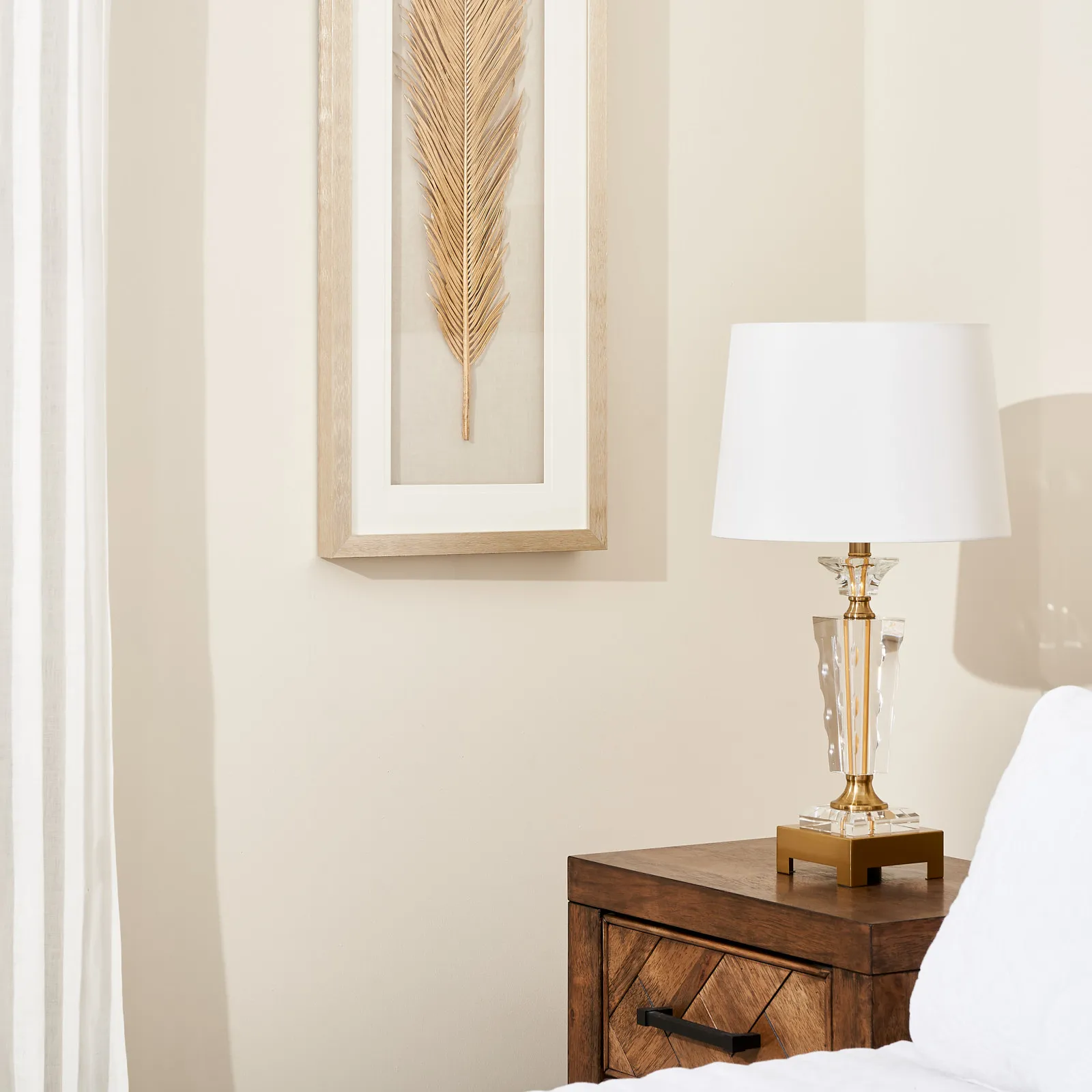 Chic Crystal II Antique Brass Metal Table Lamp - White Linen Lamp Shade