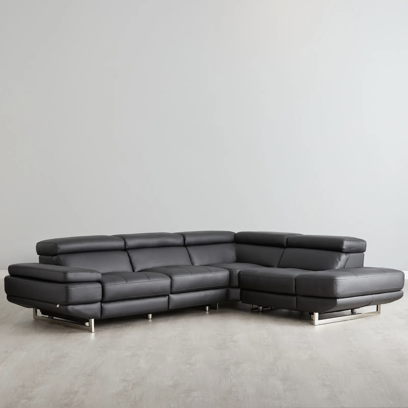 Alessia Black Leather Right Recliner Lounge